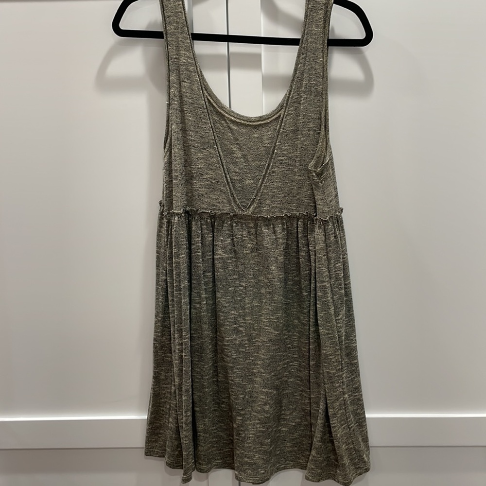 Spring dress - Picture 2 of 2